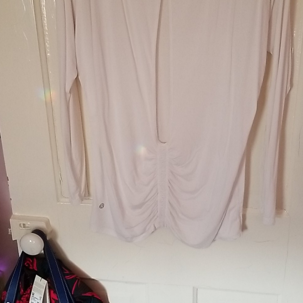 Lululemon top - Picture 5 of 7